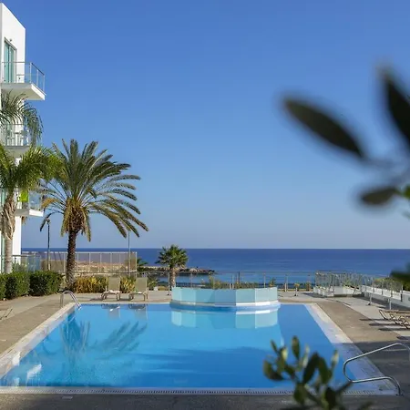 Coralli Spa By Fig Tree Bay Apartment Protaras